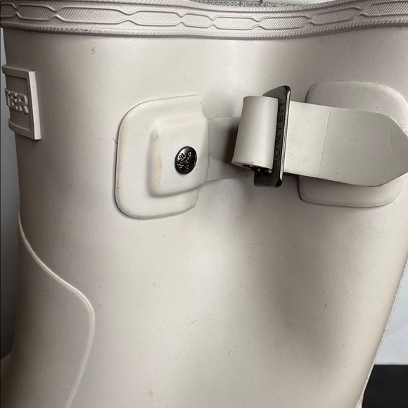 Hunter Women's Refined Short Waterproof Rain Boot in Beige Size 9 - Picture 11 of 13